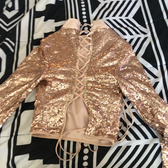 Top - Picture 2 of 3